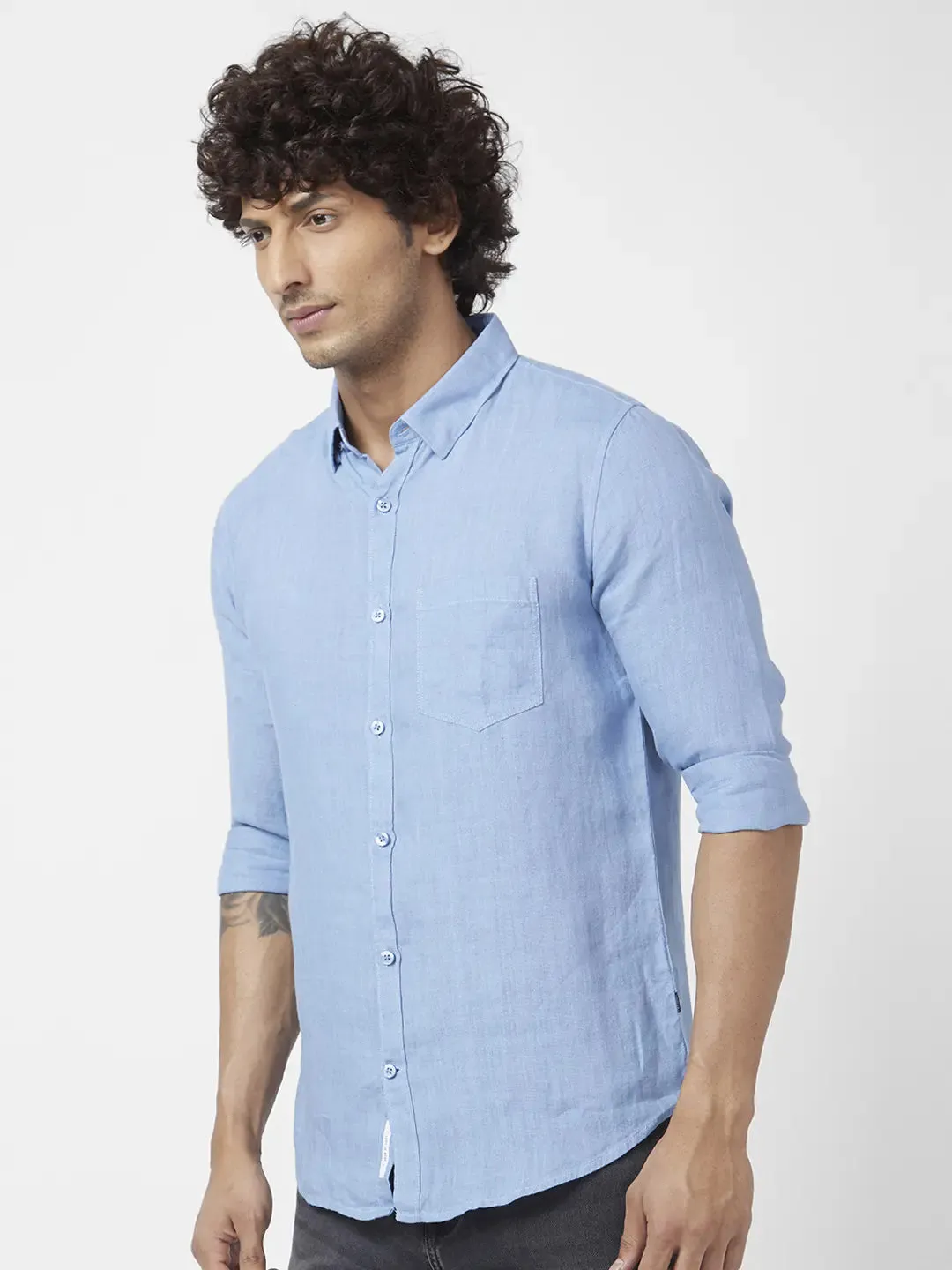 Spykar Men Powder Blue Linen Regular Slim Fit Full Sleeve Plain Shirt