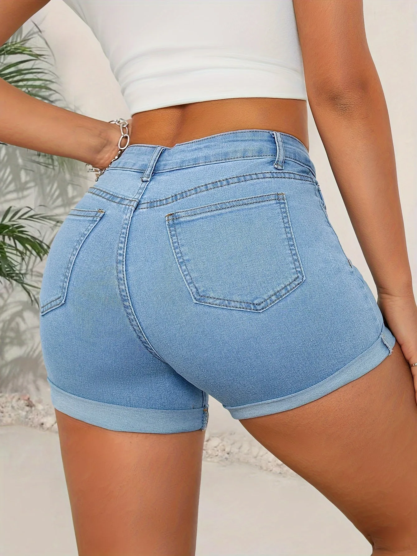 Womens High-Waisted Stretch Denim Shorts - Comfortable Fit, Flattering Design - Light Blue, Casual Elegant Style - Trendy Rolled Hem Jean Shorts for Effortless Spring/Summer Chic